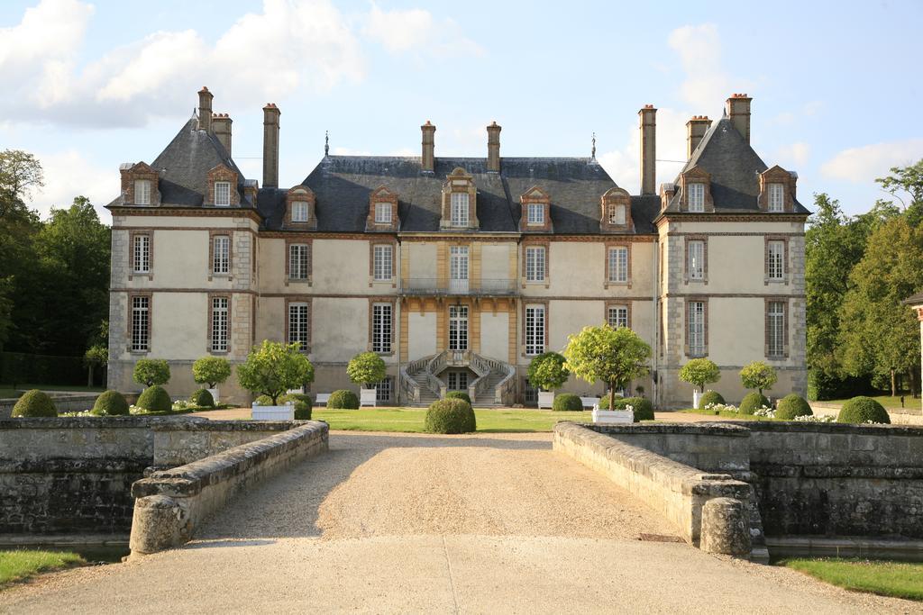 Chateau-Hotel De Bourron Bagian luar foto